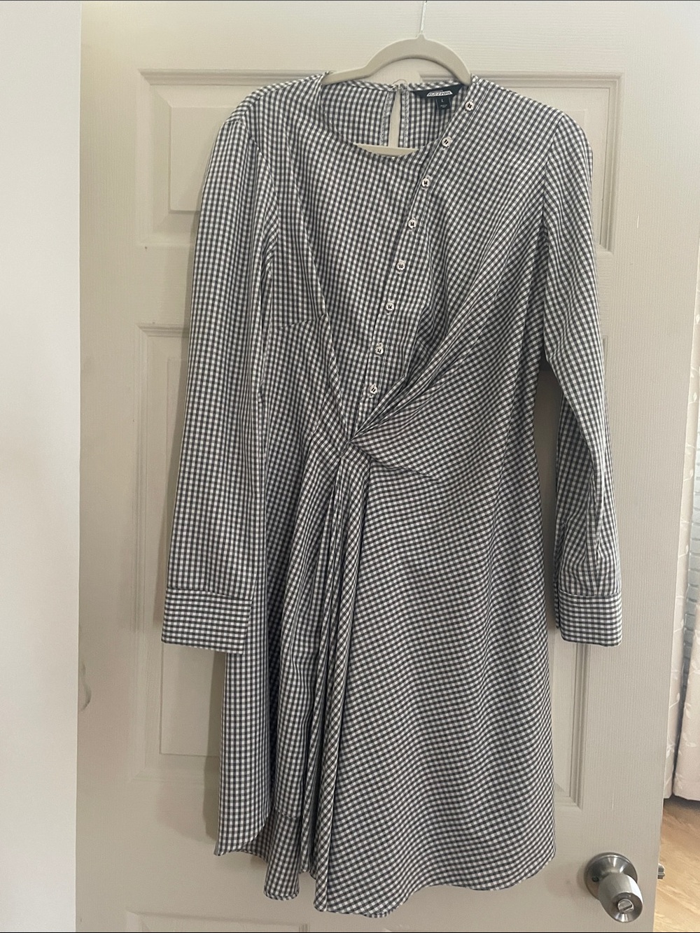 Long-Sleeve Gingham Twist Front Dress - Gray/White